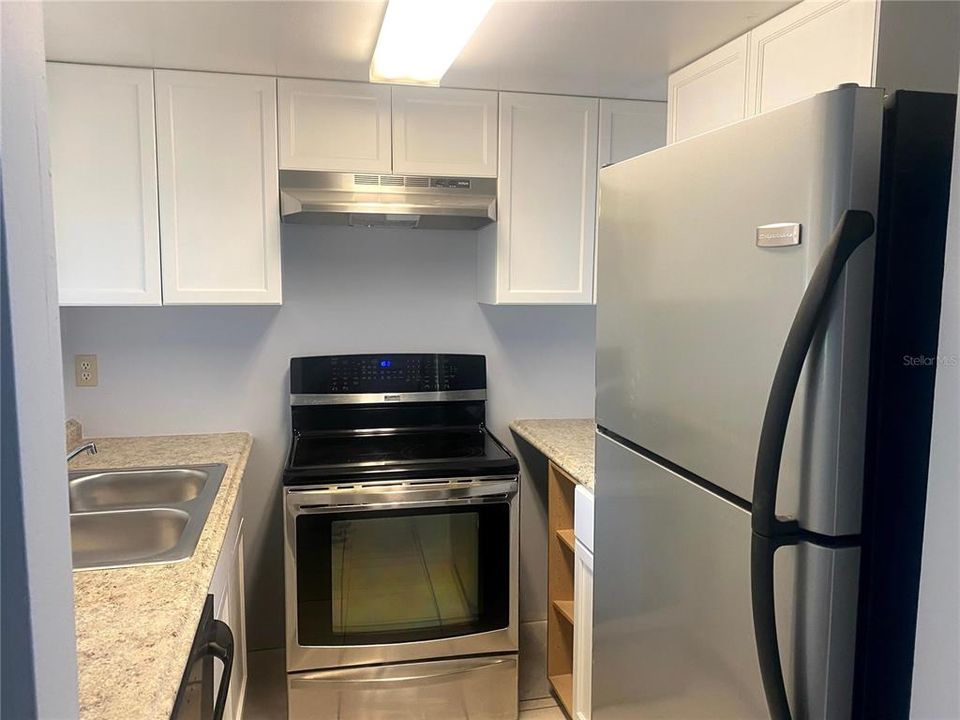 В аренду: $1,595 (2 спален, 1 ванн, 1169 Квадратных фут)