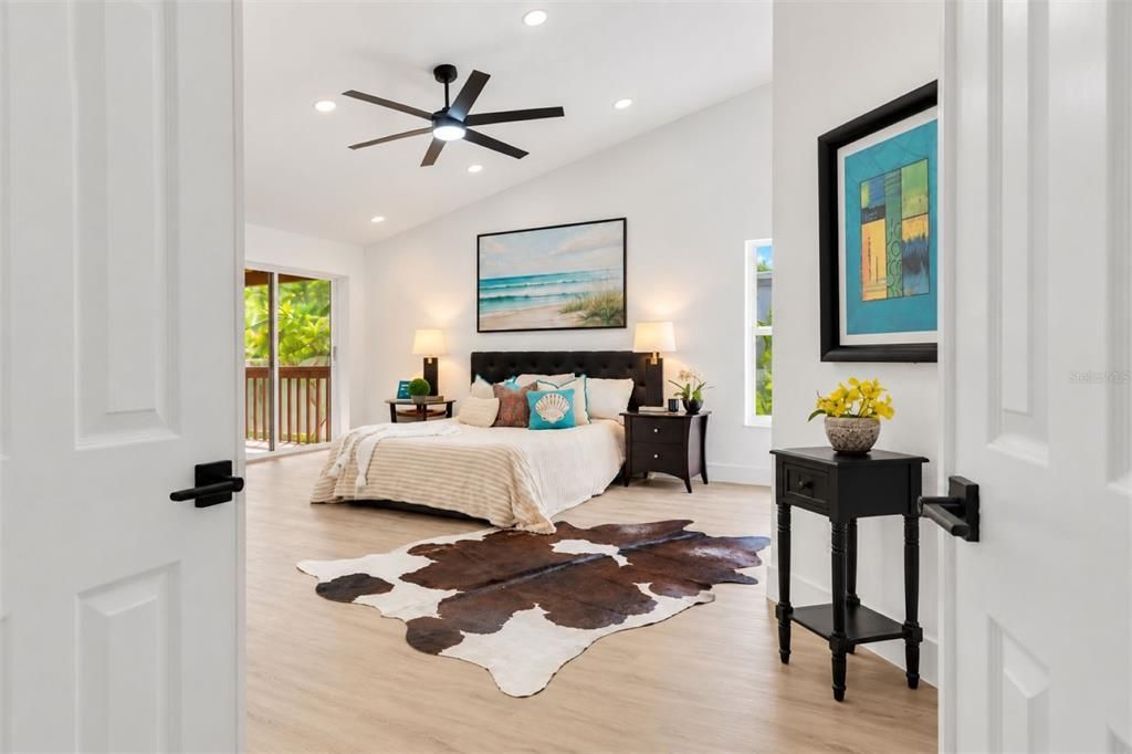 待售: $949,000 (3 贝兹, 2 浴室, 2071 平方英尺)