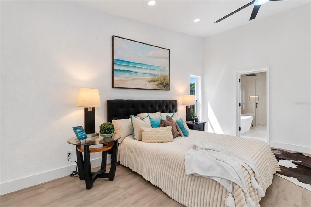 待售: $949,000 (3 贝兹, 2 浴室, 2071 平方英尺)