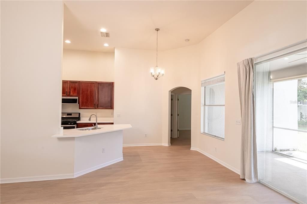 En Venta: $479,000 (3 camas, 2 baños, 2118 Pies cuadrados)