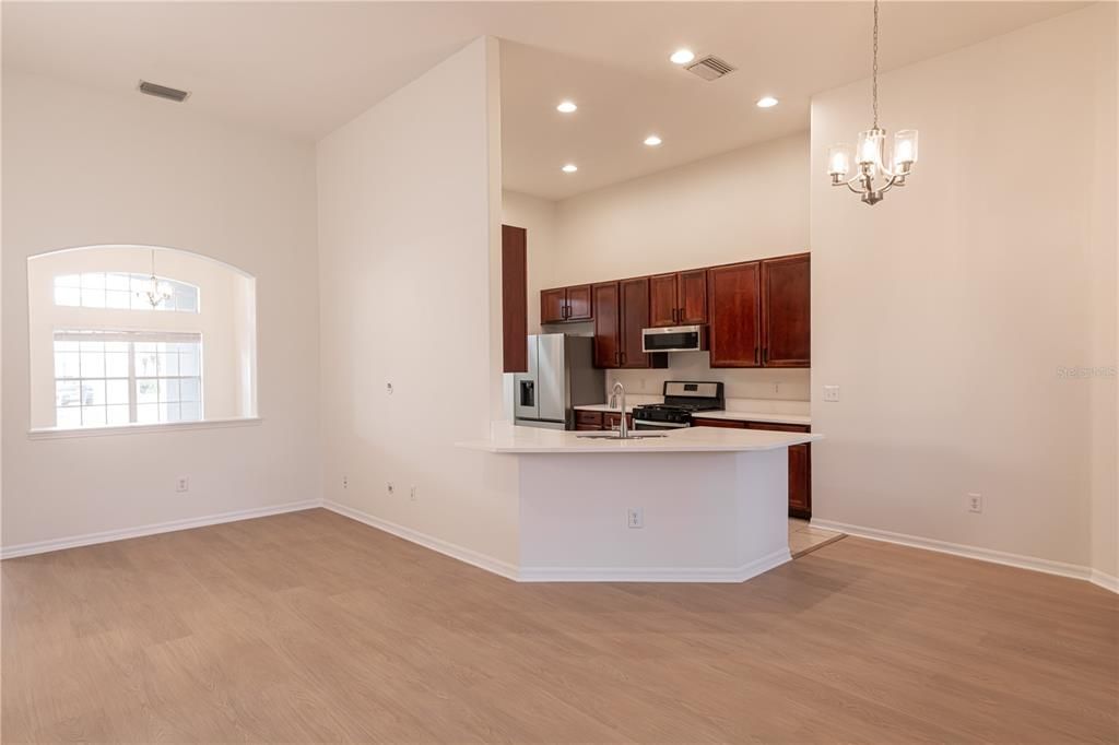 En Venta: $479,000 (3 camas, 2 baños, 2118 Pies cuadrados)
