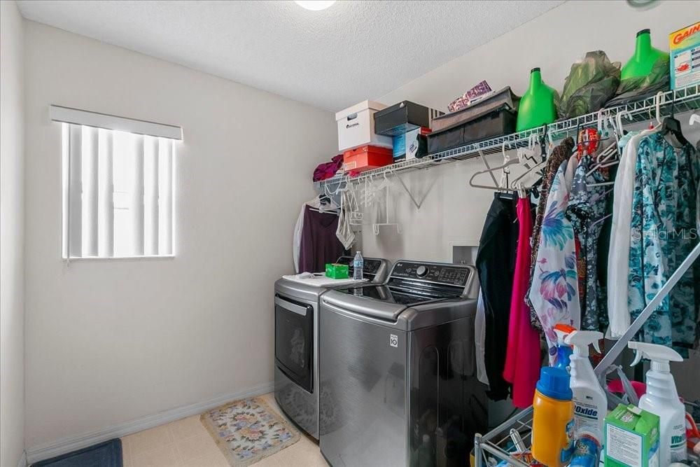 En Venta: $465,000 (4 camas, 3 baños, 3434 Pies cuadrados)