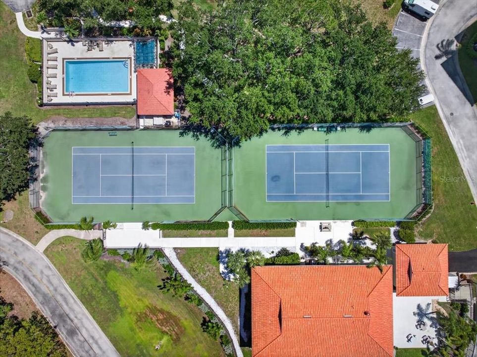 На продажу: $375,000 (2 спален, 2 ванн, 1150 Квадратных фут)