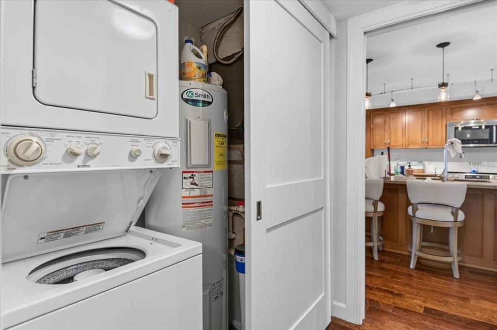На продажу: $375,000 (2 спален, 2 ванн, 1150 Квадратных фут)