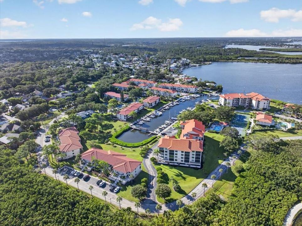 На продажу: $375,000 (2 спален, 2 ванн, 1150 Квадратных фут)