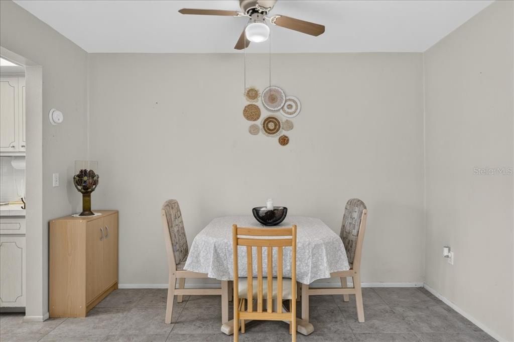 For Sale: $69,900 (1 beds, 1 baths, 705 Square Feet)