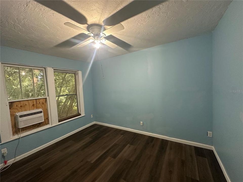 En Renta: $1,395 (3 camas, 1 baños, 1000 Pies cuadrados)