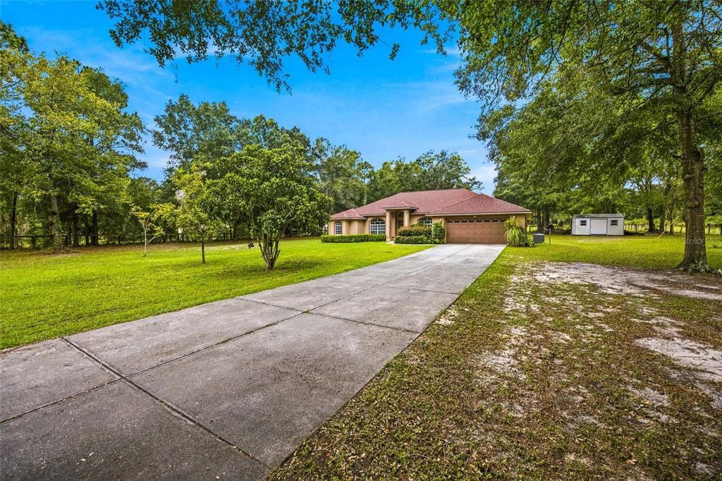 For Sale: $549,999 (3 beds, 2 baths, 2172 Square Feet)