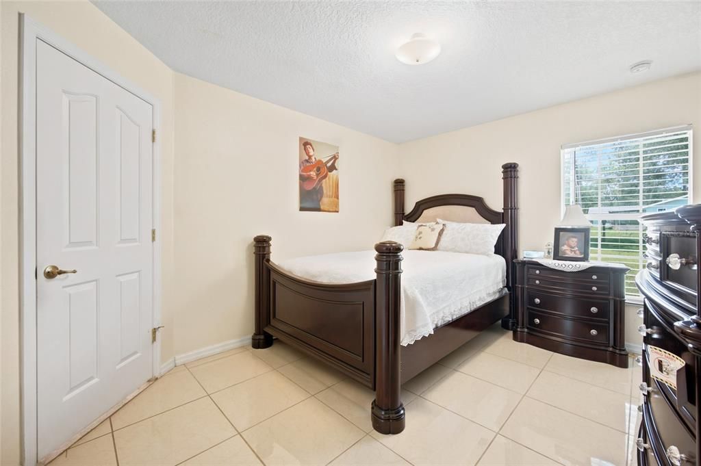 For Sale: $549,999 (3 beds, 2 baths, 2172 Square Feet)