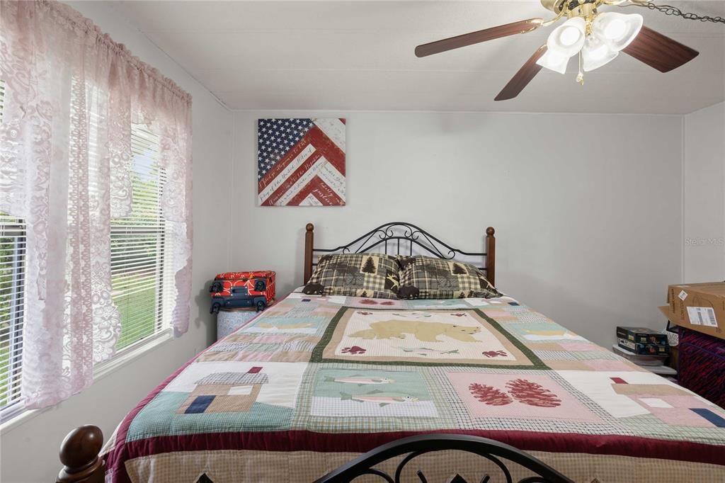 For Sale: $159,900 (2 beds, 2 baths, 1248 Square Feet)