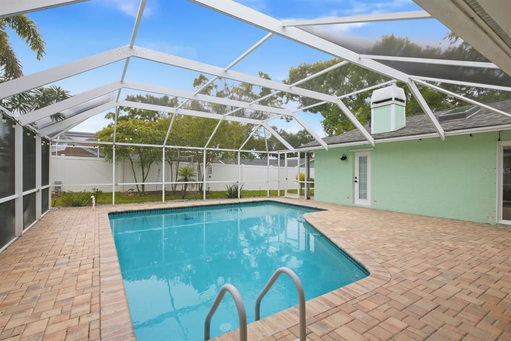 Active With Contract: $599,900 (4 beds, 2 baths, 1737 Square Feet)