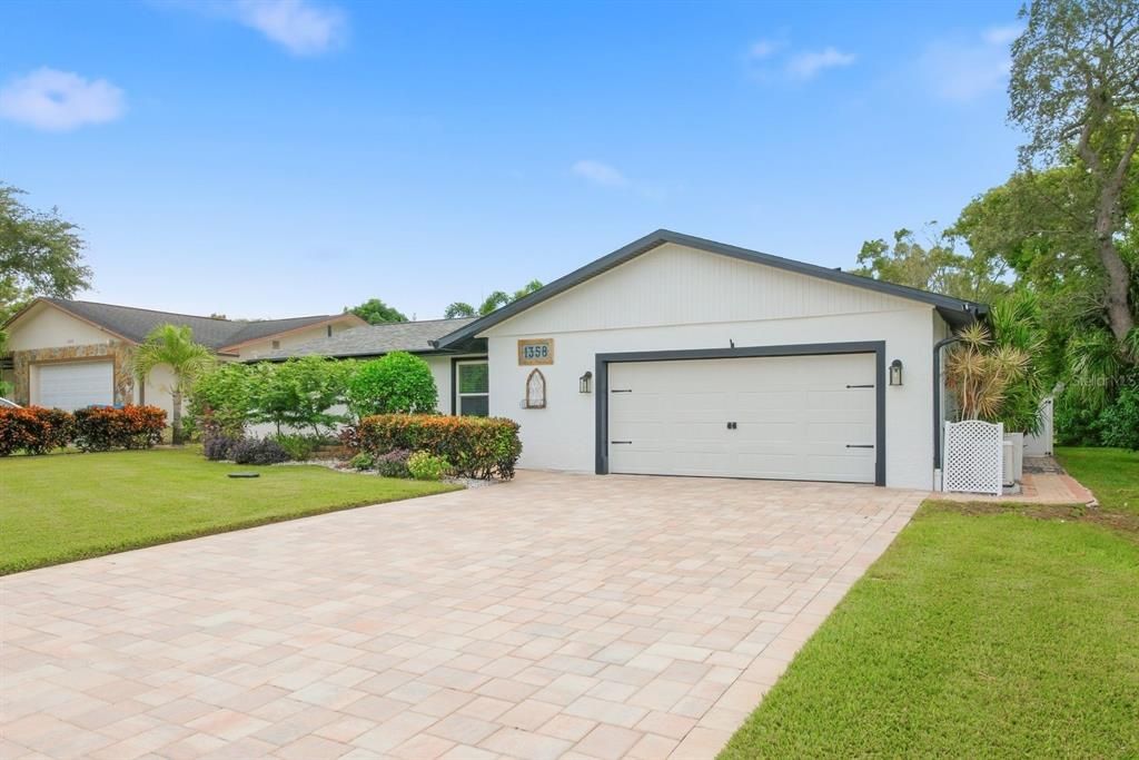 Active With Contract: $599,900 (4 beds, 2 baths, 1737 Square Feet)