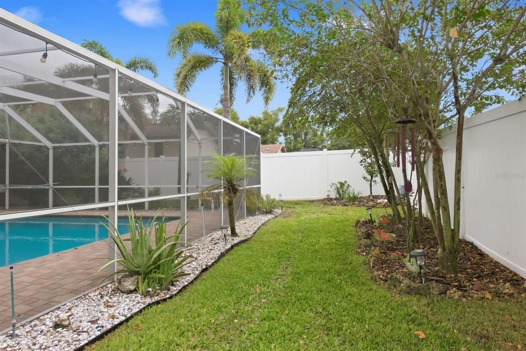 Active With Contract: $599,900 (4 beds, 2 baths, 1737 Square Feet)