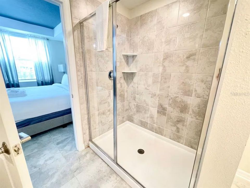 На продажу: $340,000 (3 спален, 2 ванн, 1329 Квадратных фут)