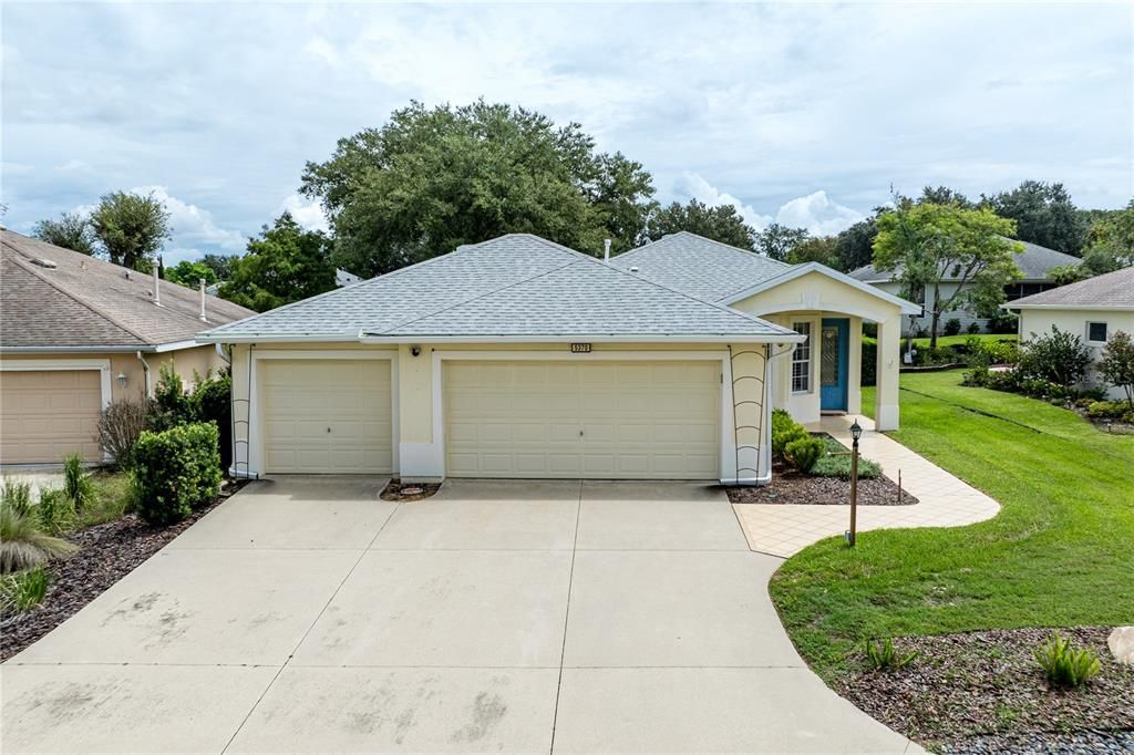 For Sale: $349,900 (3 beds, 2 baths, 1719 Square Feet)