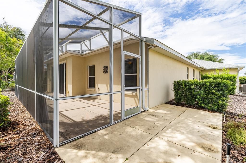 For Sale: $349,900 (3 beds, 2 baths, 1719 Square Feet)