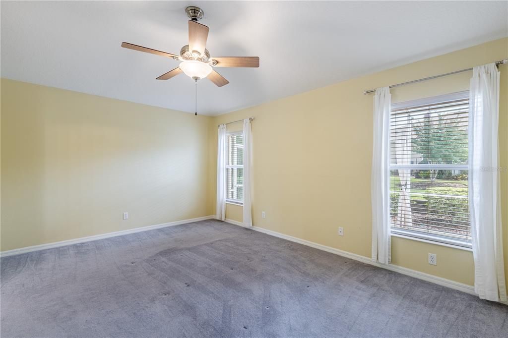 For Sale: $349,900 (3 beds, 2 baths, 1719 Square Feet)