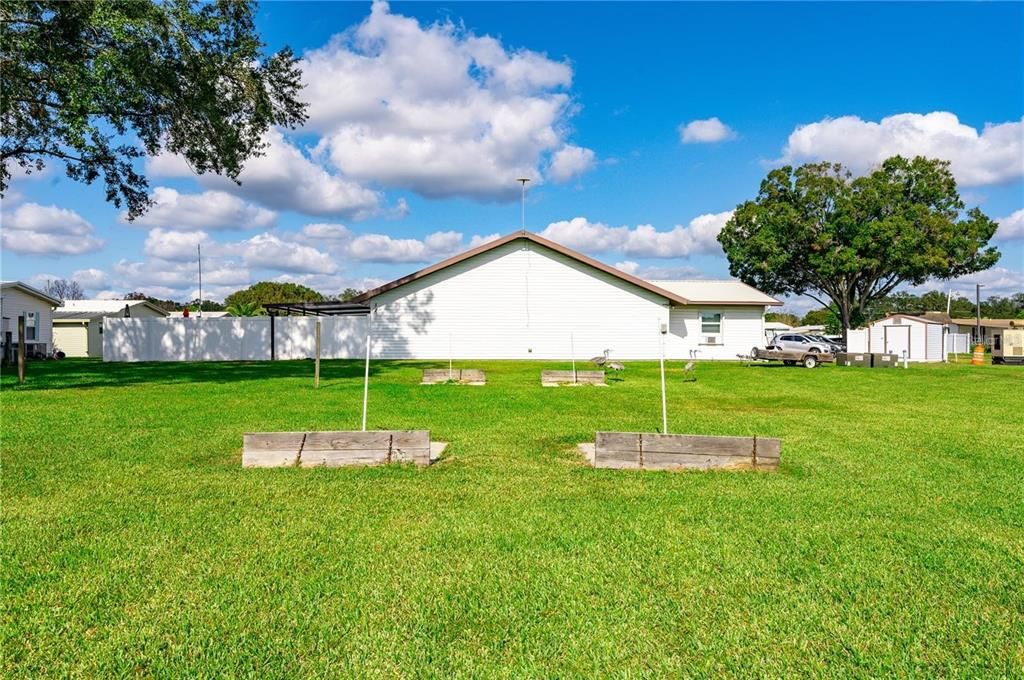 For Sale: $110,000 (2 beds, 1 baths, 768 Square Feet)