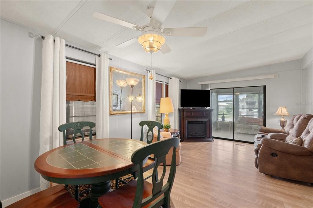 For Sale: $110,000 (2 beds, 1 baths, 768 Square Feet)