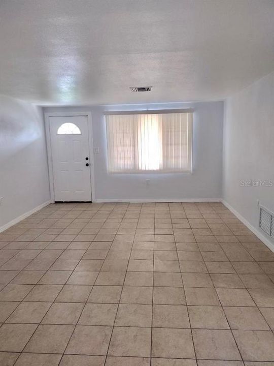 В аренду: $1,775 (2 спален, 1 ванн, 1106 Квадратных фут)