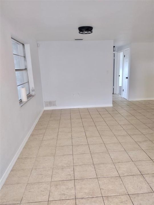 В аренду: $1,775 (2 спален, 1 ванн, 1106 Квадратных фут)