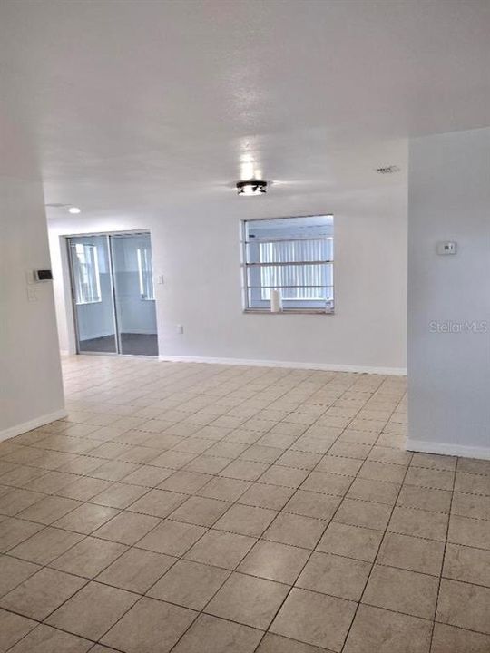 В аренду: $1,775 (2 спален, 1 ванн, 1106 Квадратных фут)