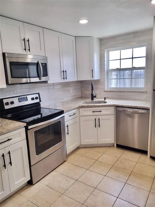 В аренду: $1,775 (2 спален, 1 ванн, 1106 Квадратных фут)