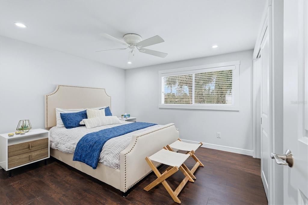 For Sale: $875,000 (2 beds, 2 baths, 1224 Square Feet)