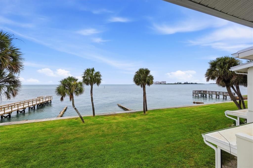 For Sale: $875,000 (2 beds, 2 baths, 1224 Square Feet)