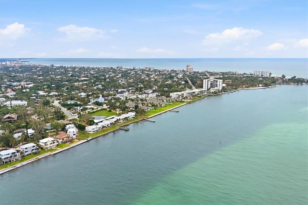 For Sale: $875,000 (2 beds, 2 baths, 1224 Square Feet)
