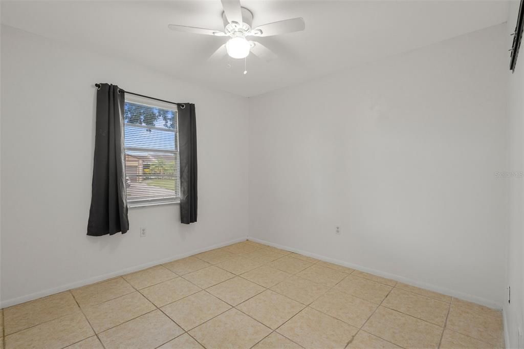 En Venta: $245,000 (3 camas, 2 baños, 995 Pies cuadrados)
