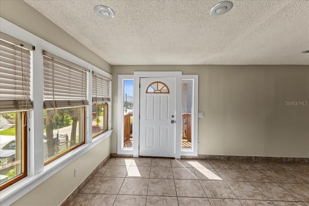 For Sale: $575,000 (4 beds, 3 baths, 1605 Square Feet)