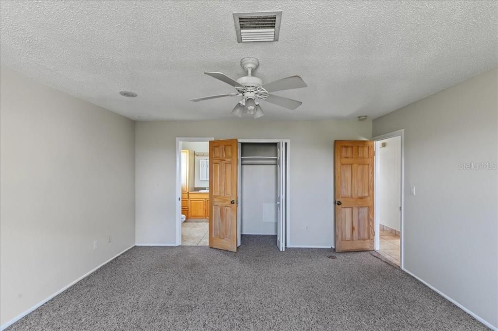 For Sale: $575,000 (4 beds, 3 baths, 1605 Square Feet)