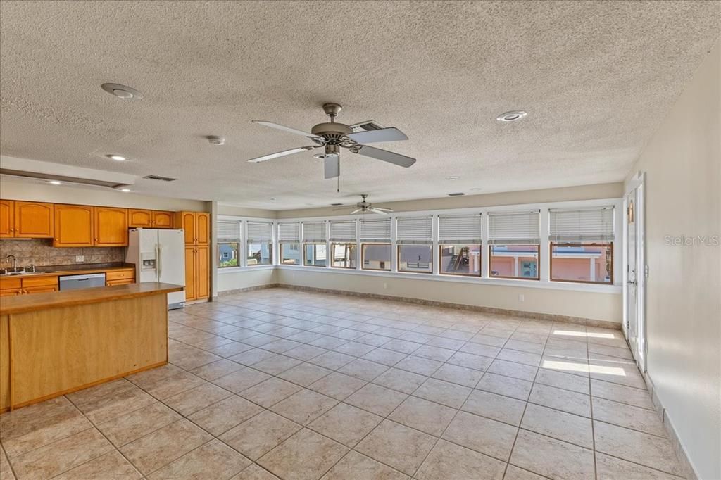 For Sale: $575,000 (4 beds, 3 baths, 1605 Square Feet)