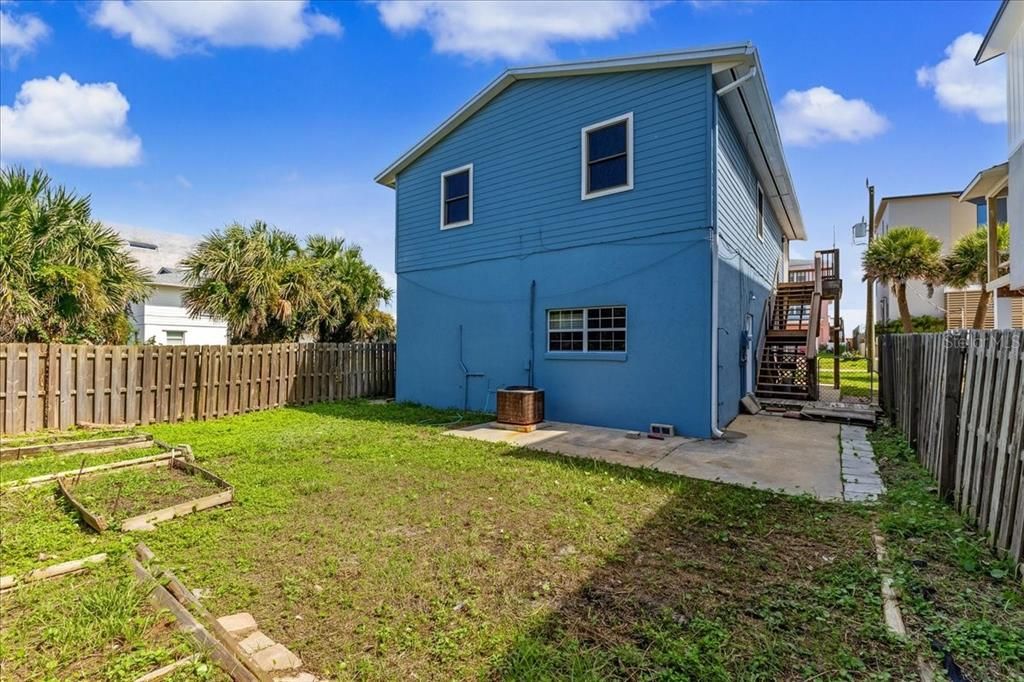 For Sale: $575,000 (4 beds, 3 baths, 1605 Square Feet)