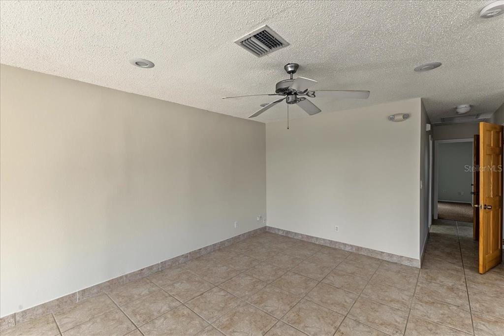 For Sale: $575,000 (4 beds, 3 baths, 1605 Square Feet)