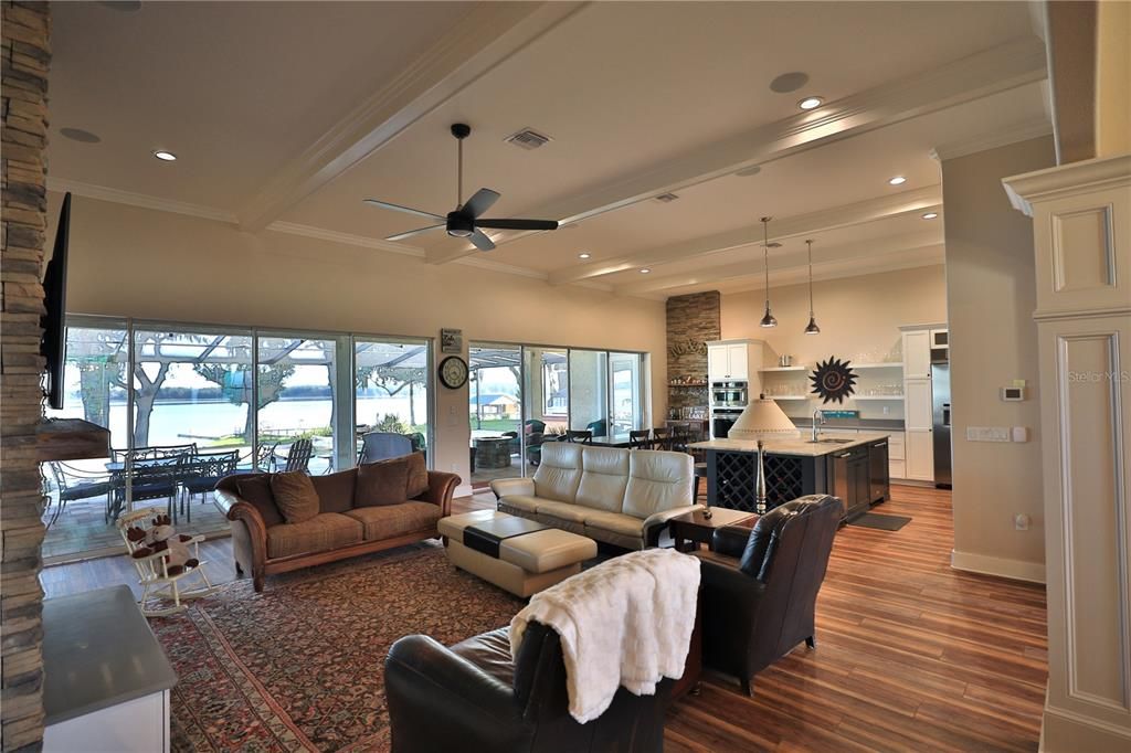For Sale: $2,499,000 (3 beds, 3 baths, 3029 Square Feet)
