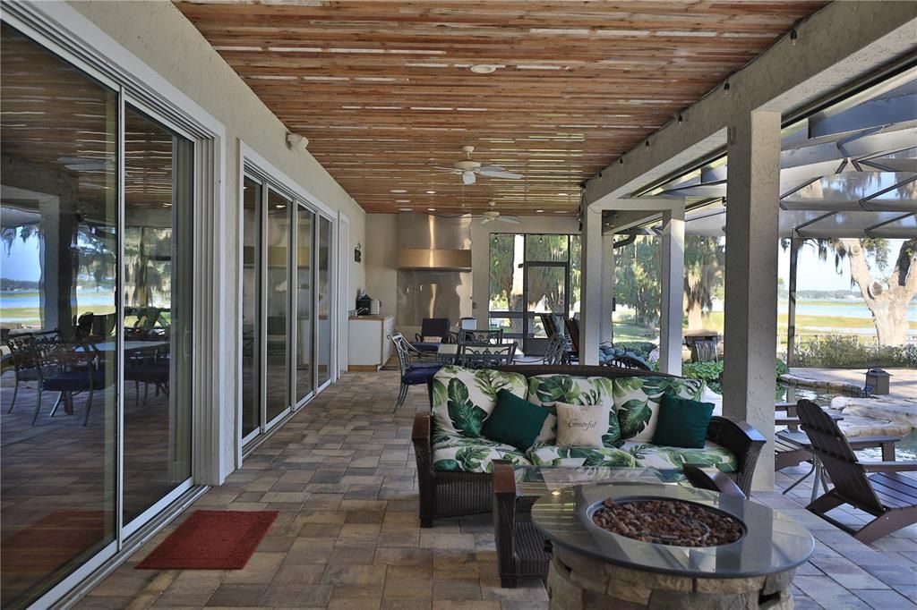 For Sale: $2,499,000 (3 beds, 3 baths, 3029 Square Feet)