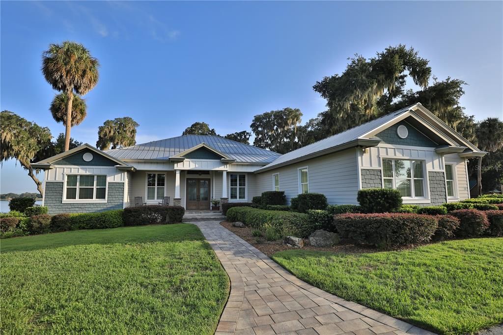 For Sale: $2,499,000 (3 beds, 3 baths, 3029 Square Feet)