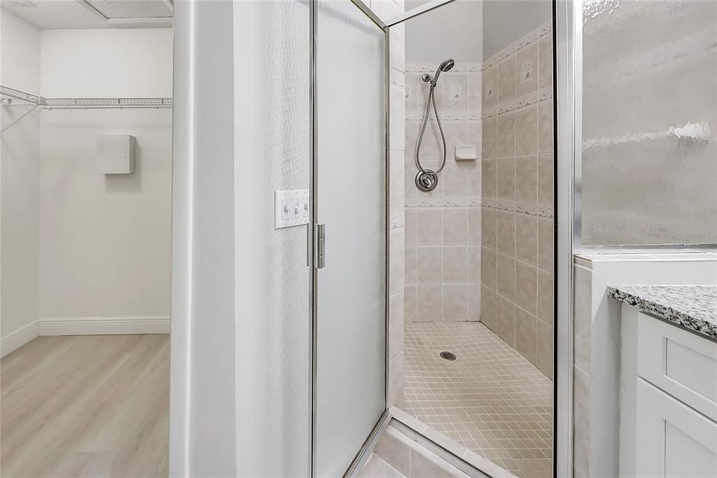 For Sale: $275,000 (3 beds, 2 baths, 1525 Square Feet)