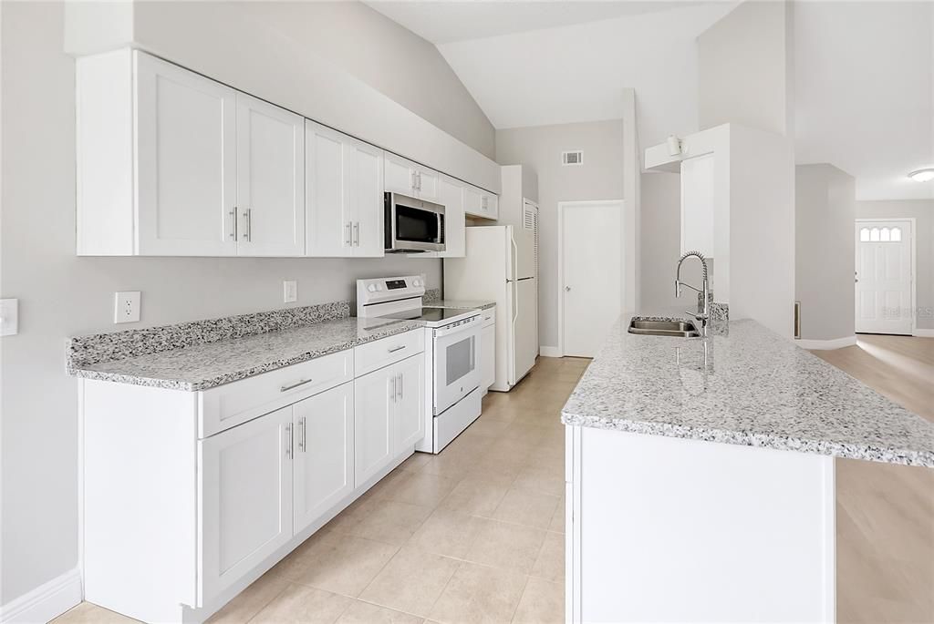 For Sale: $275,000 (3 beds, 2 baths, 1525 Square Feet)