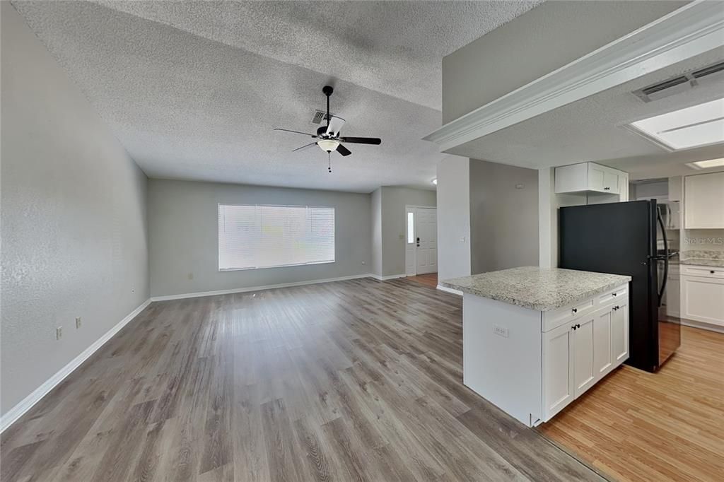 В аренду: $1,679 (3 спален, 2 ванн, 1582 Квадратных фут)
