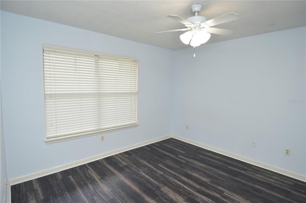 For Rent: $1,250 (1 beds, 1 baths, 616 Square Feet)