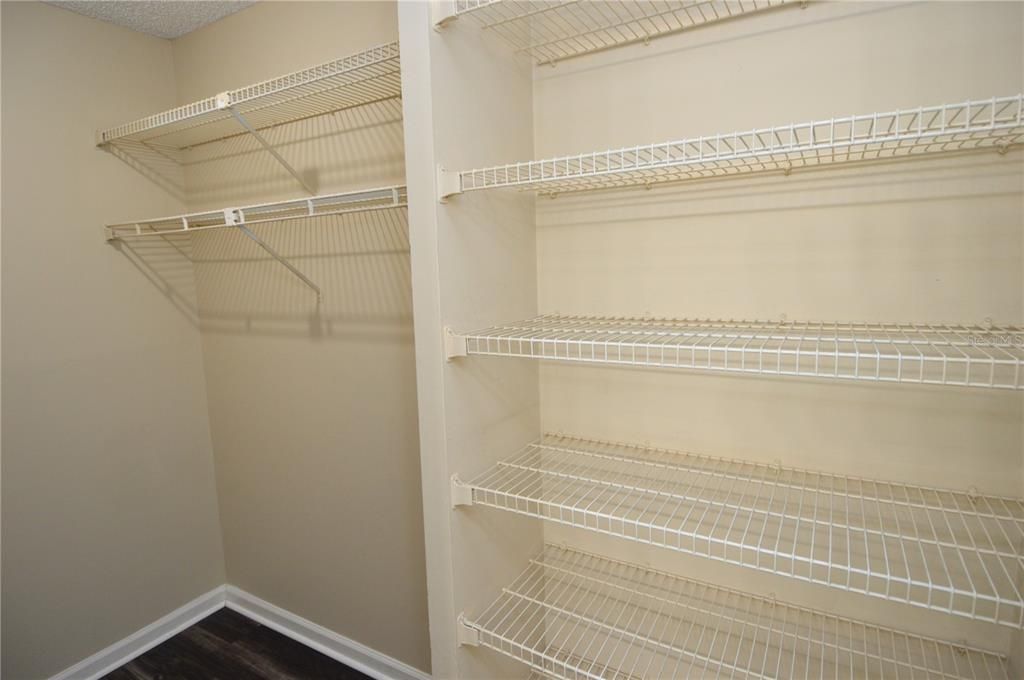 For Rent: $1,250 (1 beds, 1 baths, 616 Square Feet)