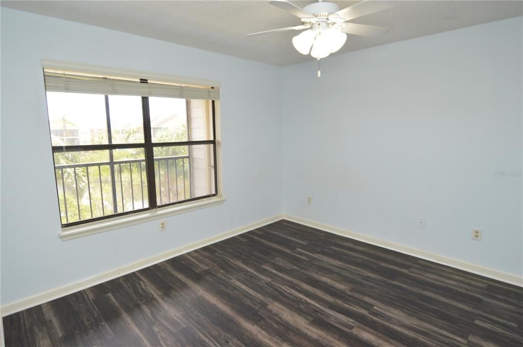 For Rent: $1,250 (1 beds, 1 baths, 616 Square Feet)