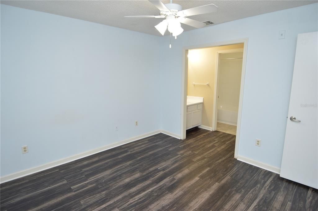 For Rent: $1,250 (1 beds, 1 baths, 616 Square Feet)