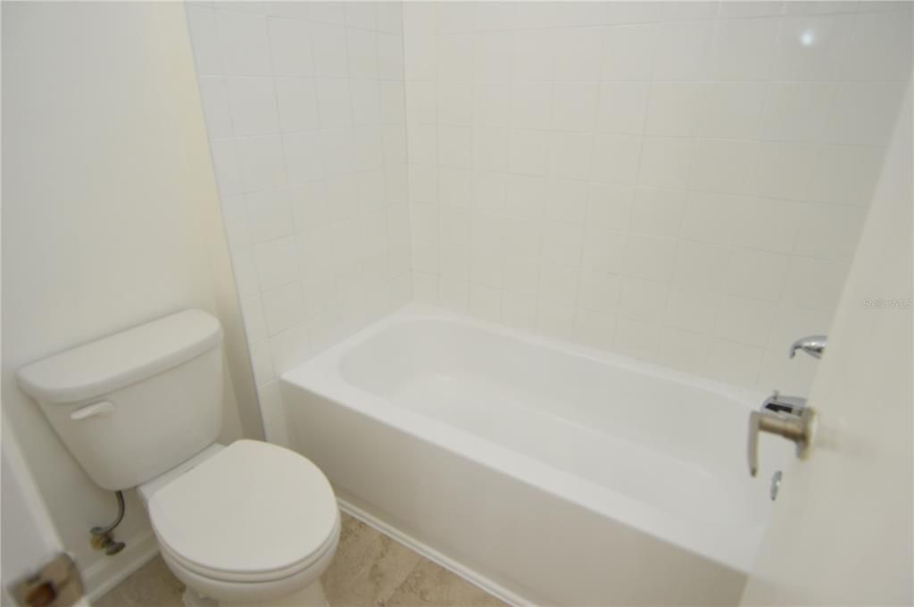 For Rent: $1,250 (1 beds, 1 baths, 616 Square Feet)