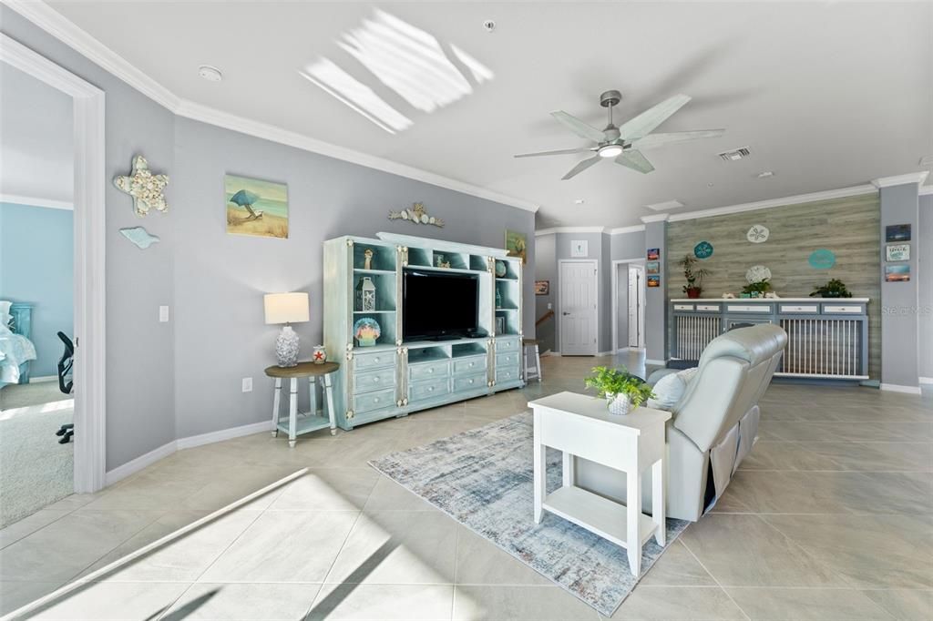 For Sale: $389,000 (3 beds, 2 baths, 2187 Square Feet)