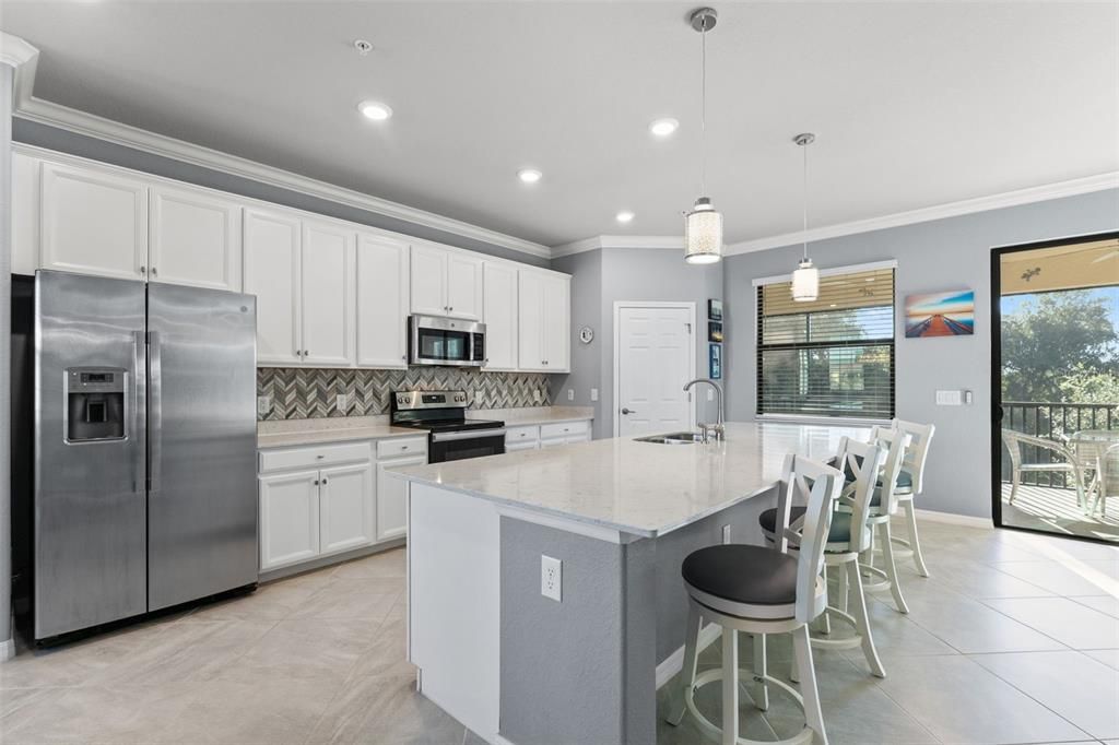 For Sale: $389,000 (3 beds, 2 baths, 2187 Square Feet)