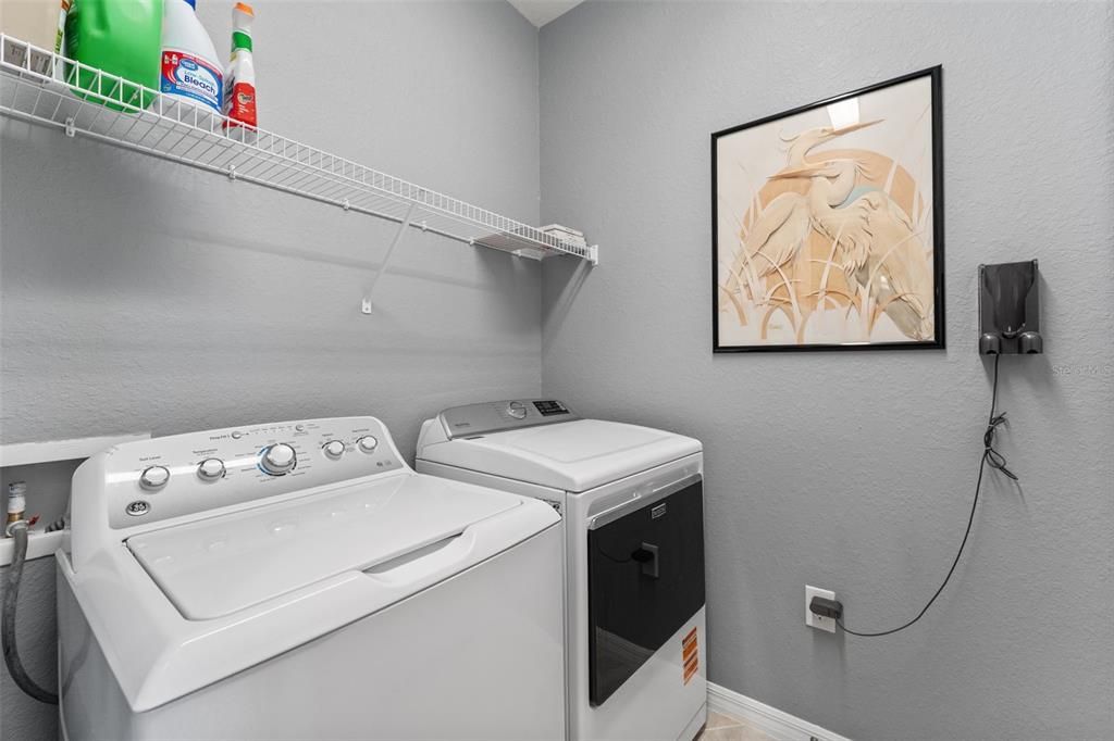 For Sale: $389,000 (3 beds, 2 baths, 2187 Square Feet)